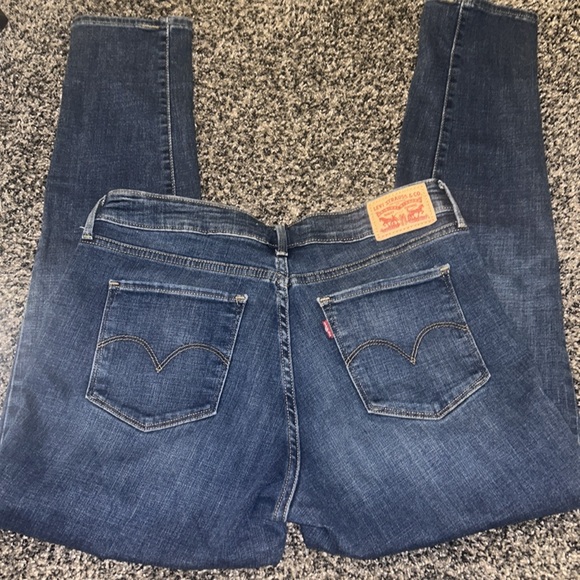 811 curvy skinny Levi’s - Picture 3 of 4